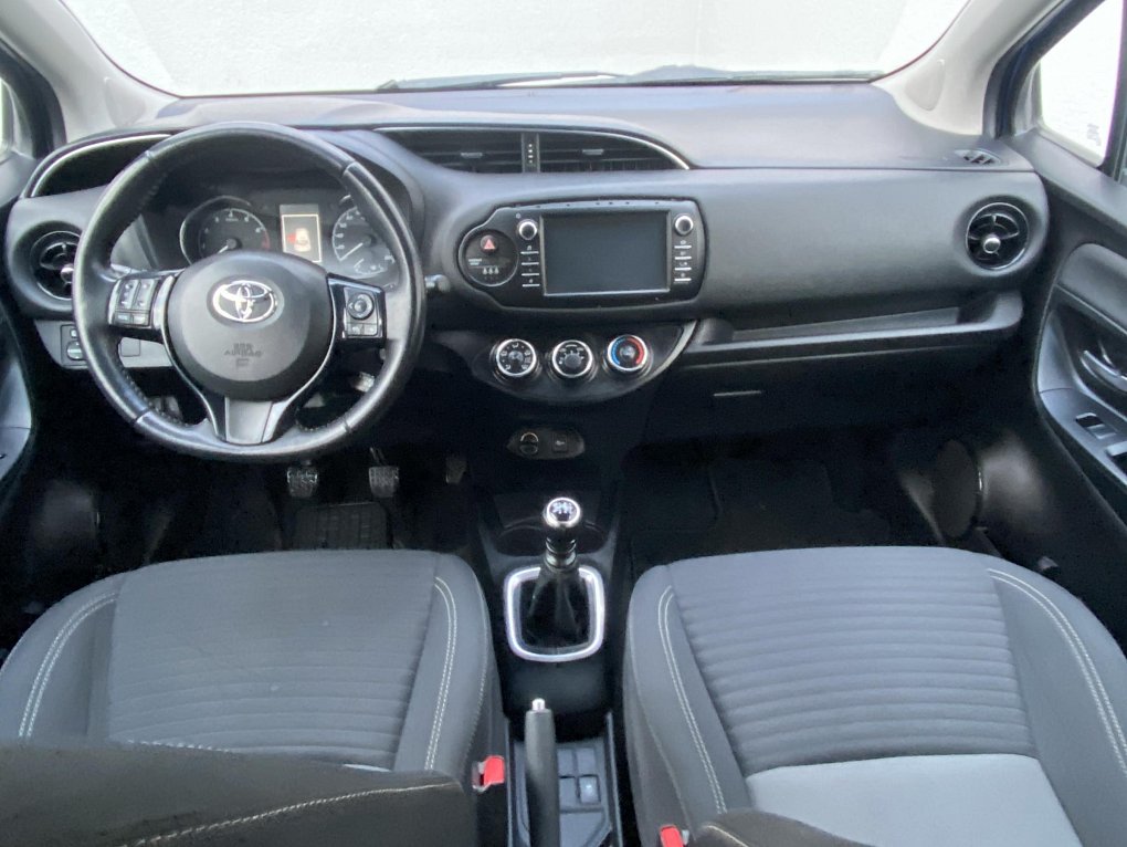 Toyota Yaris 1.5i 