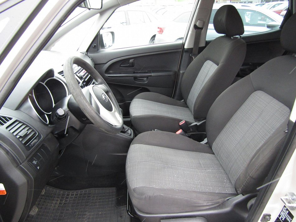 Kia Venga 1.4i 