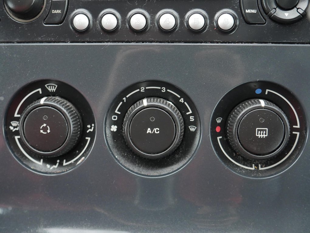 Peugeot 3008 1.6i 