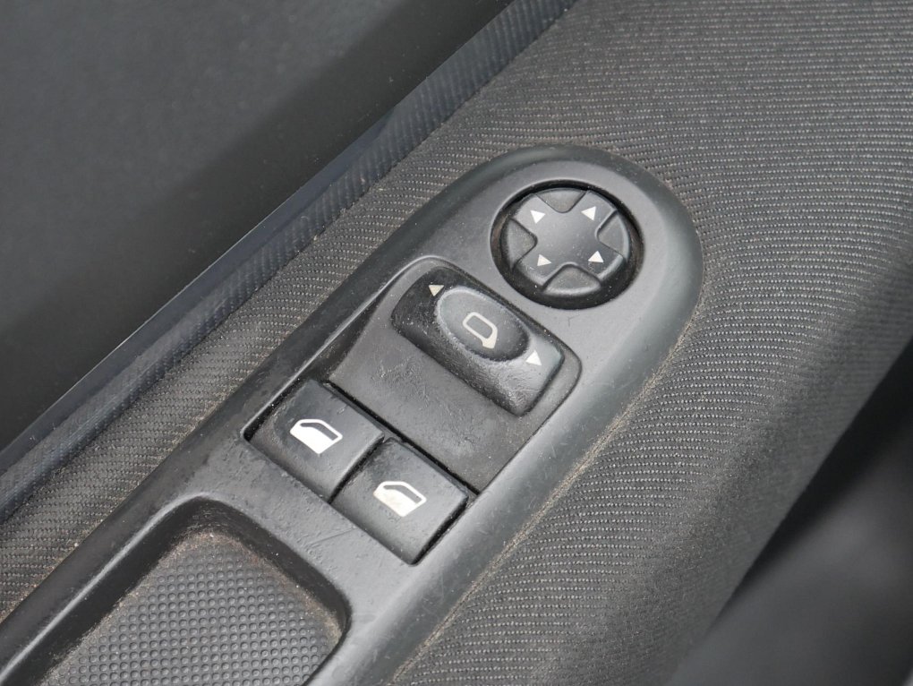 Peugeot 3008 1.6i 