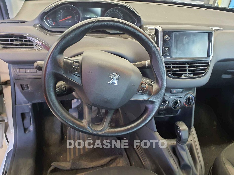 Peugeot 208 1.2 VTi 