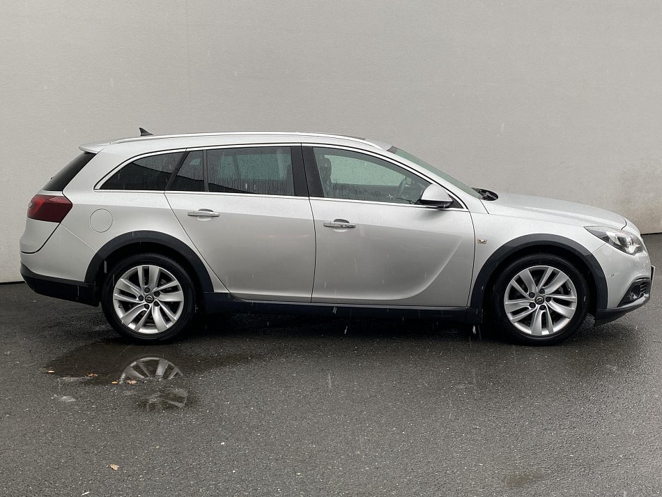 Opel Insignia 2.0 CDTi Country Tourer 4x4