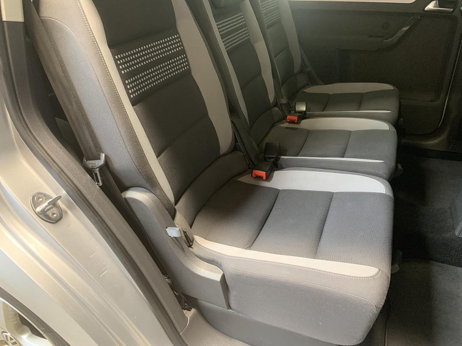 Volkswagen Touran 1.6 TDi 