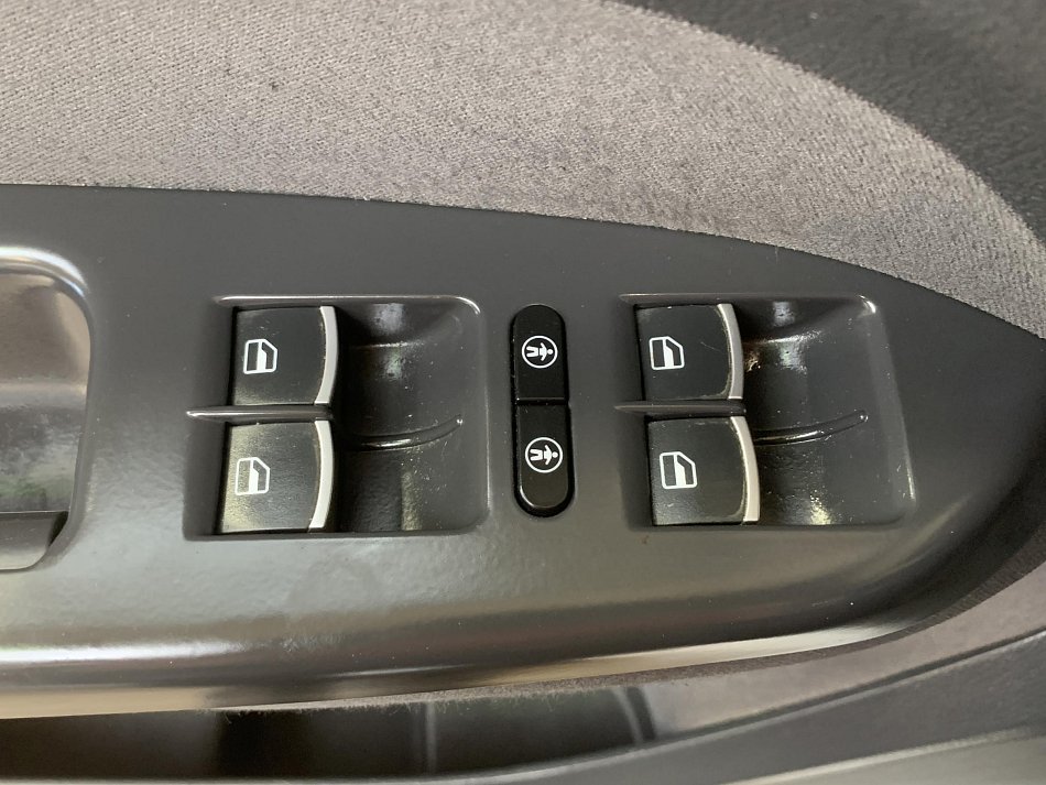Volkswagen Touran 1.6 TDi 