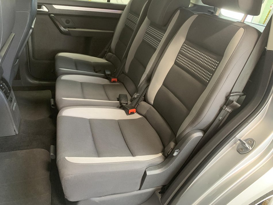 Volkswagen Touran 1.6 TDi 