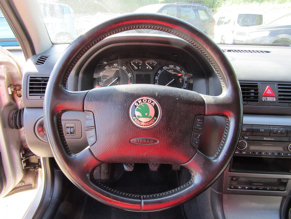 Škoda Octavia 2.0i 