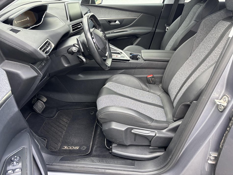 Peugeot 3008 1.2 PT Allure
