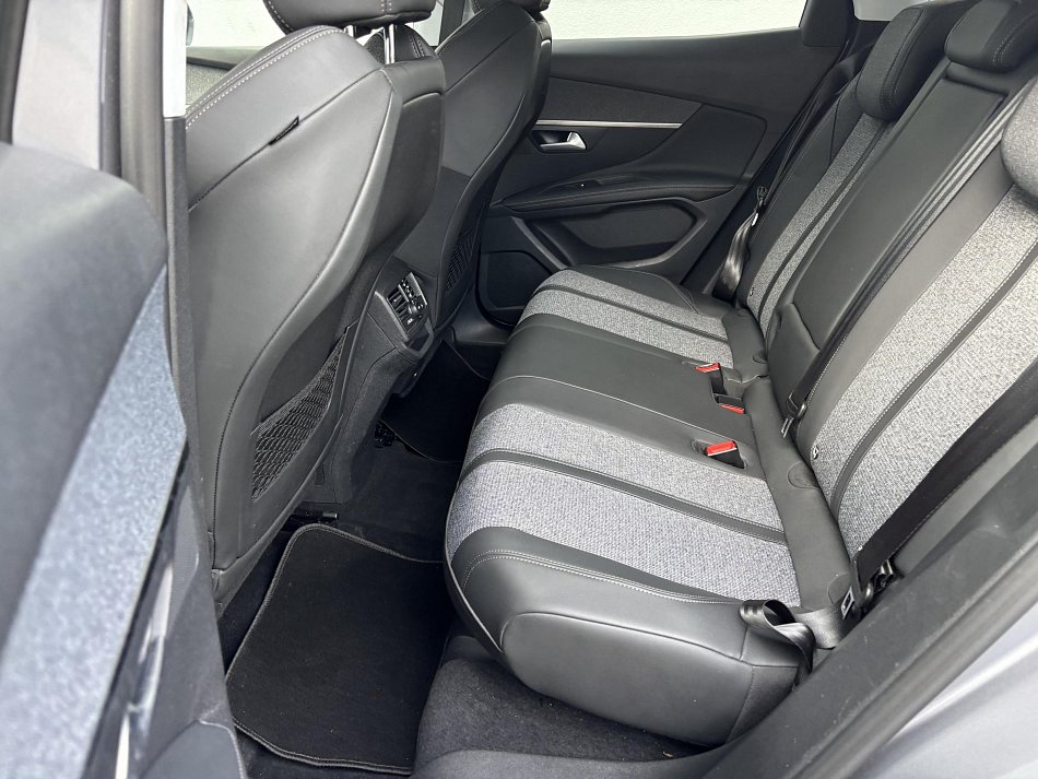Peugeot 3008 1.2 PT Allure