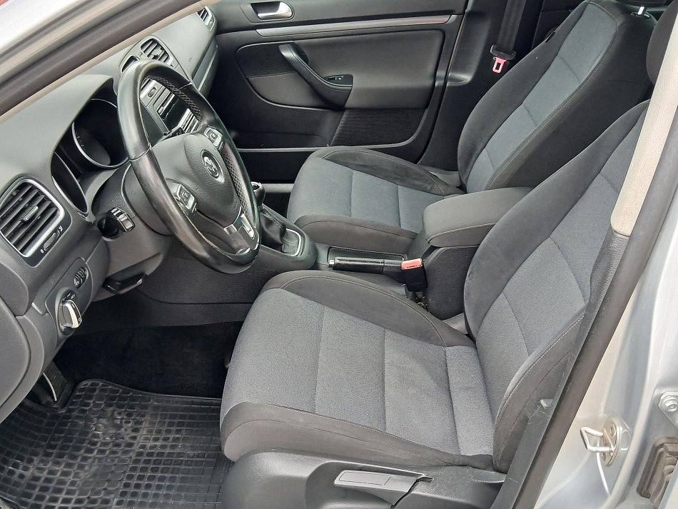 Volkswagen Golf 1.6 TDi STYLE