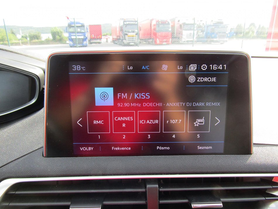 Peugeot 3008 1.2PT Allure