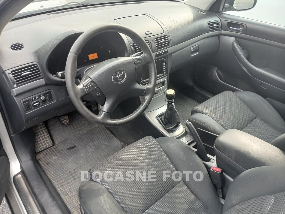 Toyota Avensis 2.0D-4D 