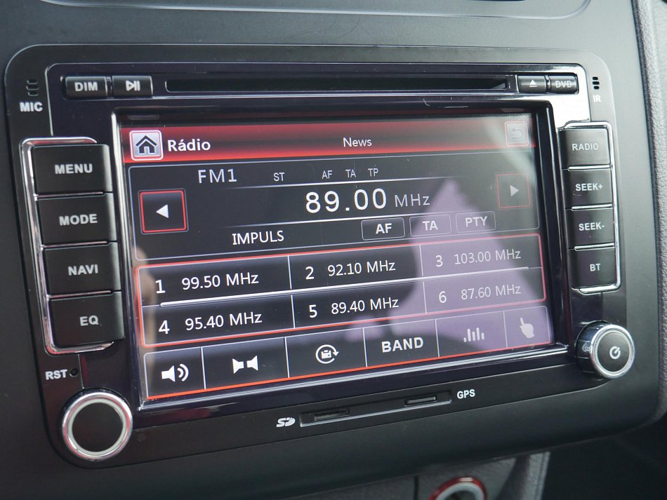 Volkswagen Touran 1.6 TDi  7míst