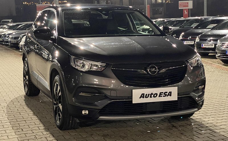 Opel Crossland X 1.2T Innovation