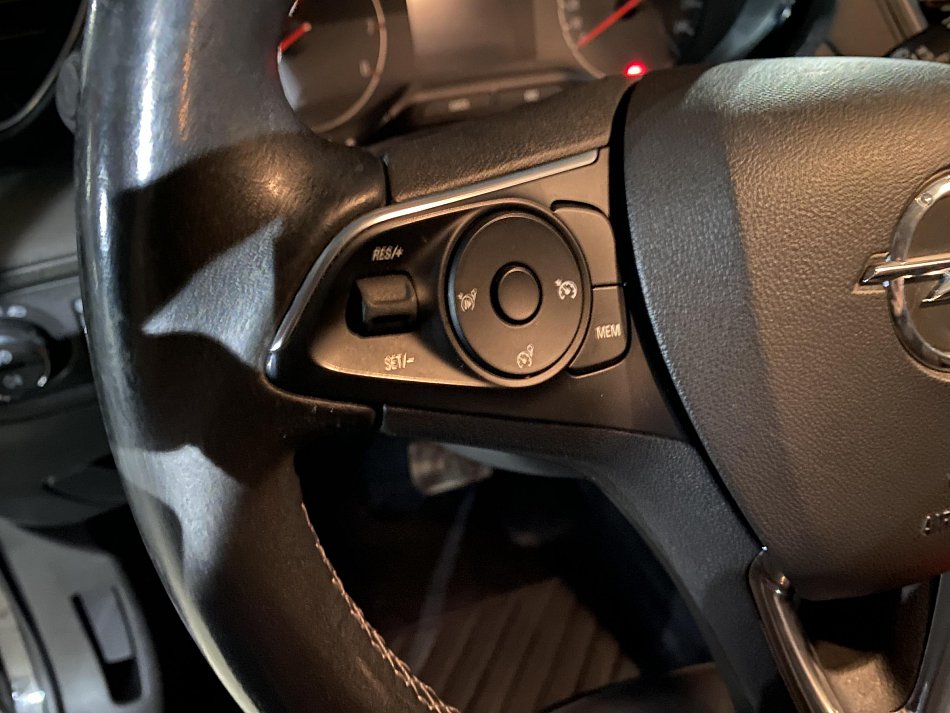 Opel Crossland X 1.2T Innovation