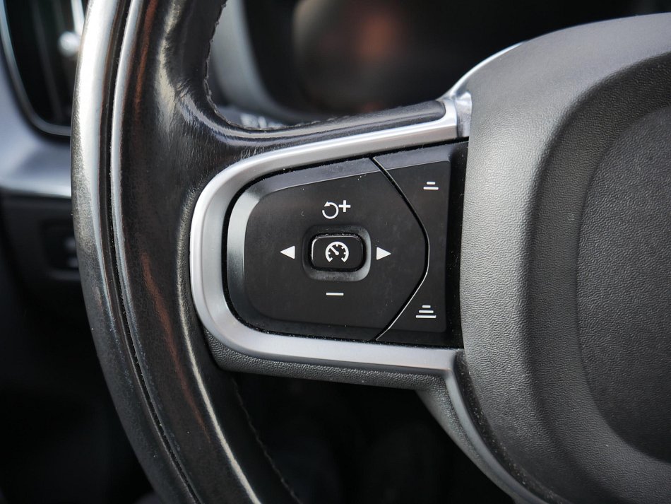 Volvo XC60 2.0 D4 Momentum