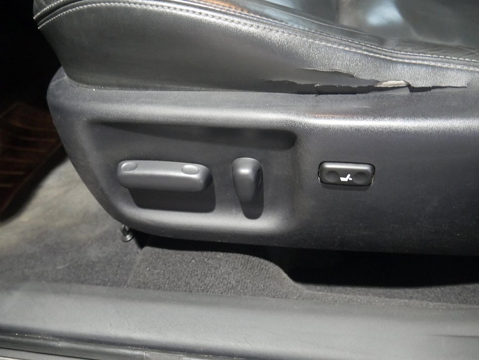 Toyota Avensis 2.2 D-cat 