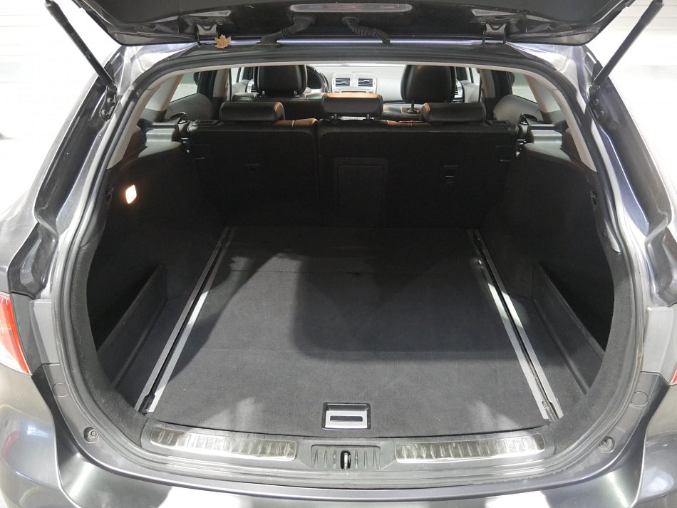 Toyota Avensis 2.2 D-cat 