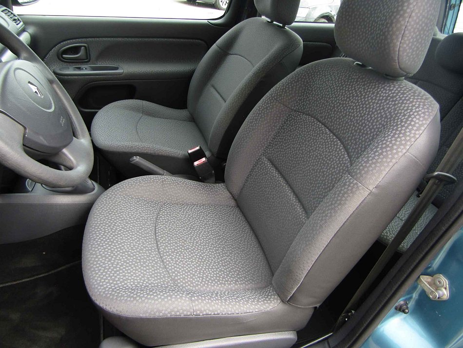 Renault Clio 1.2i 