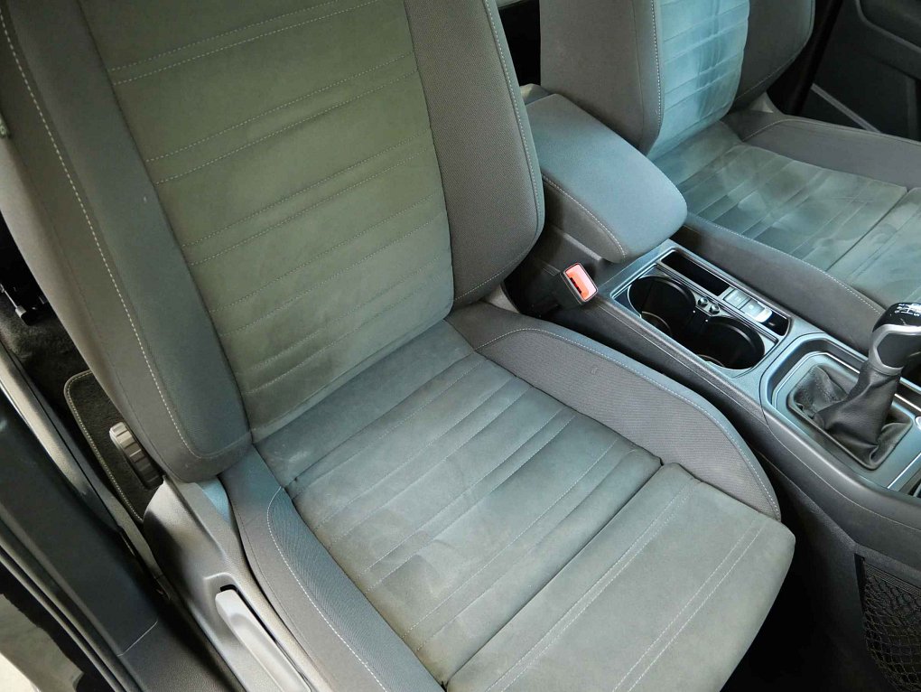 Volkswagen Touran 2.0TDi 