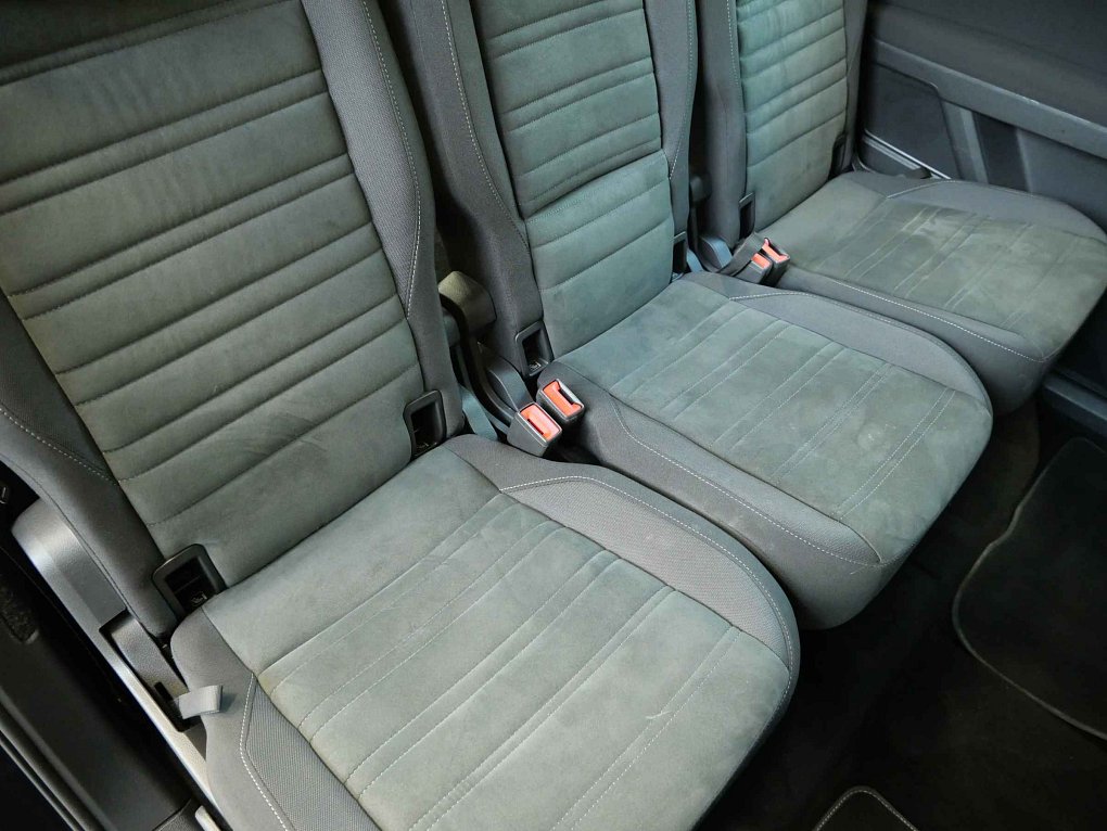 Volkswagen Touran 2.0TDi 