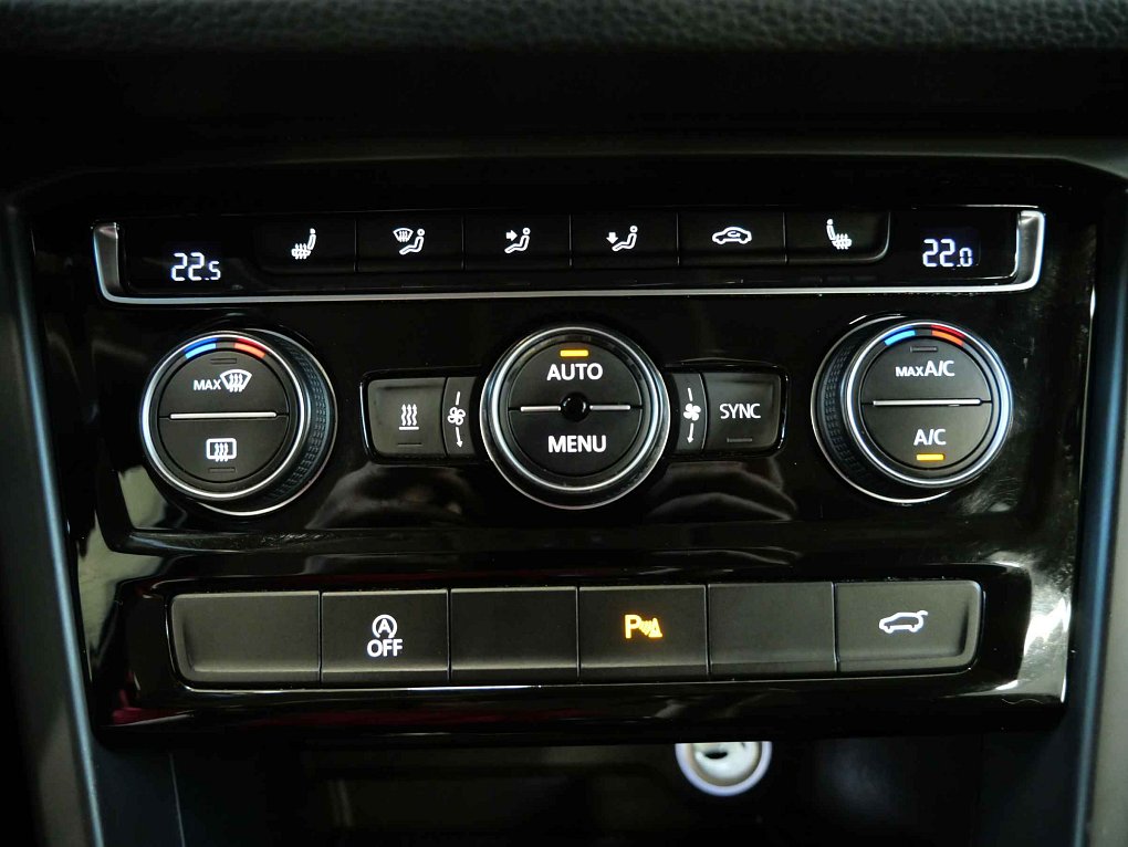 Volkswagen Touran 2.0TDi 