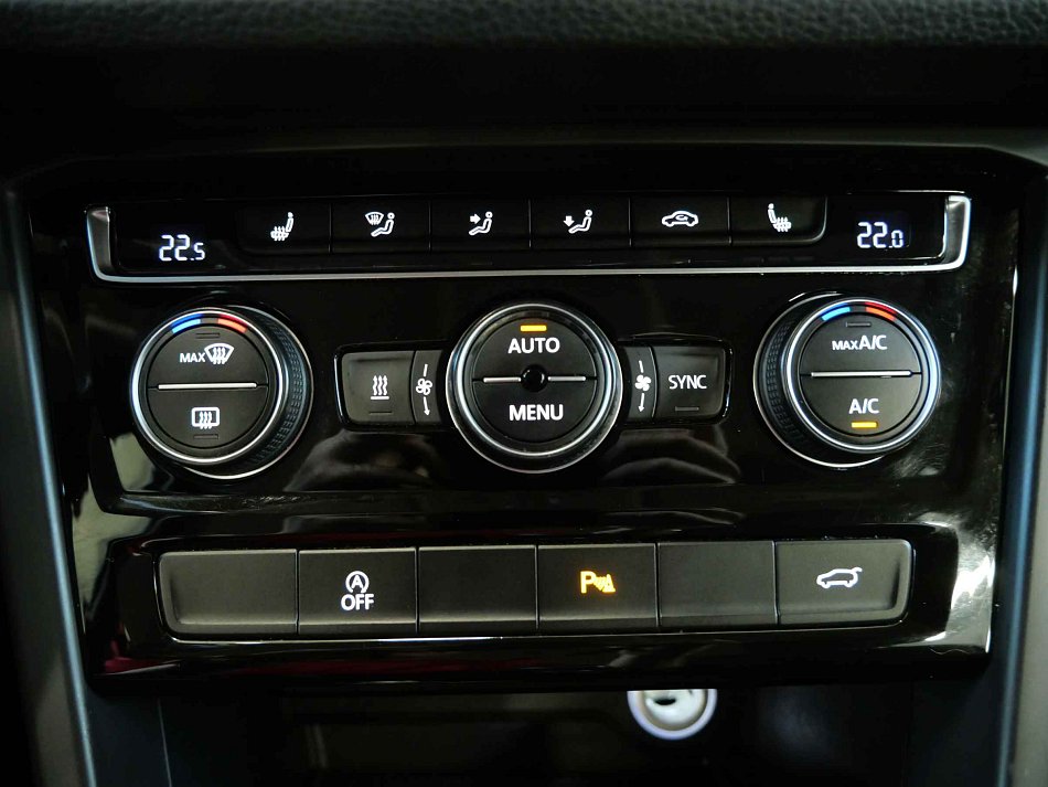 Volkswagen Touran 2.0TDi 
