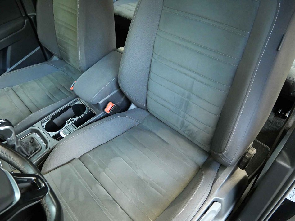 Volkswagen Touran 2.0TDi 