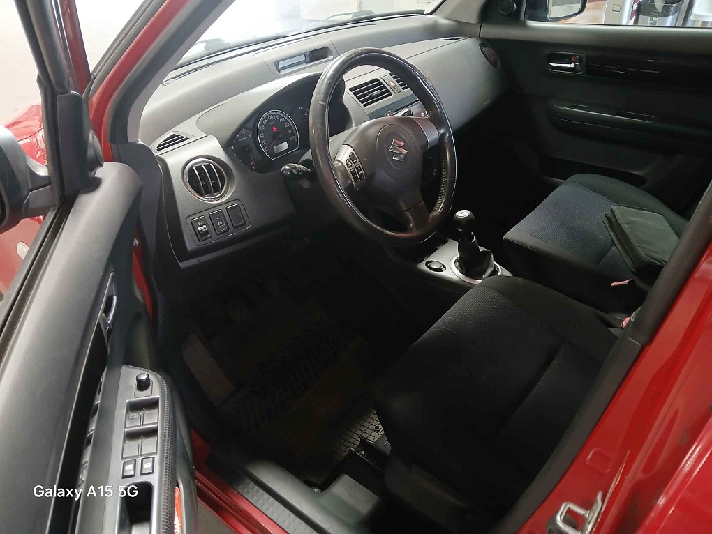 Suzuki Swift 1.4. 