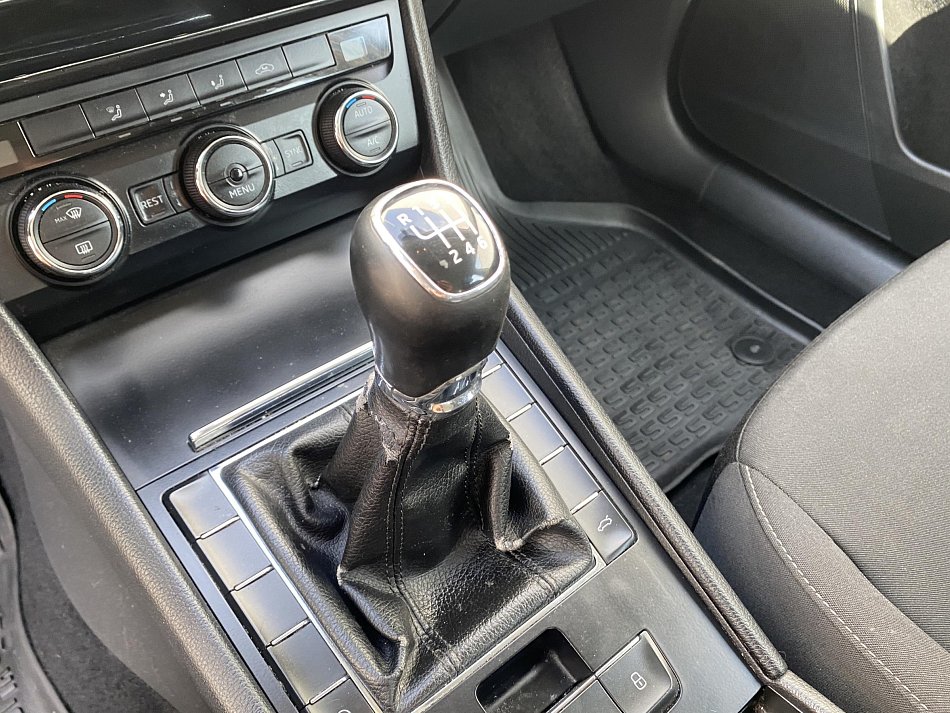 Škoda Superb III 2.0 TDi Active