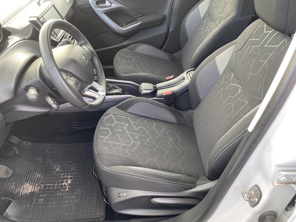 Peugeot 2008 1.2PT Active