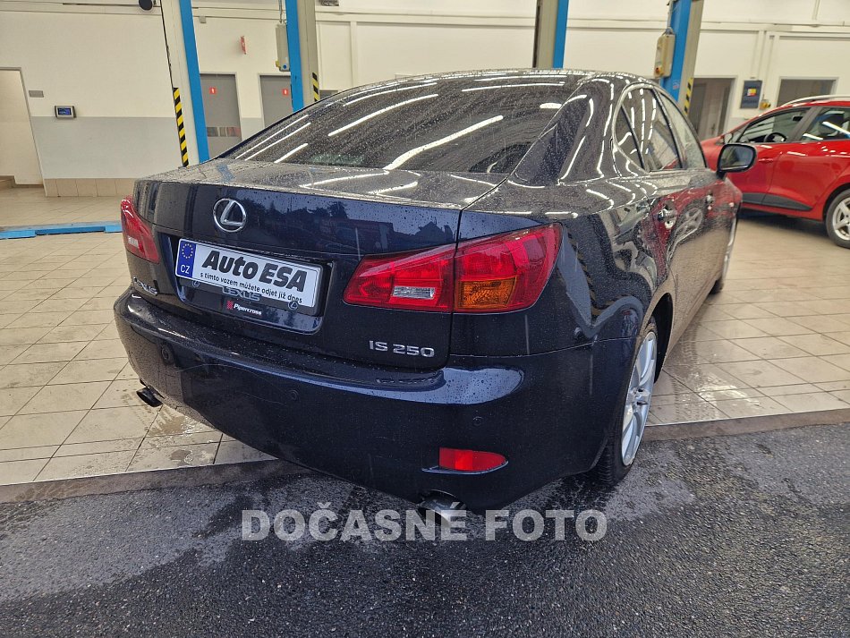 Lexus IS250 2.5i V6 