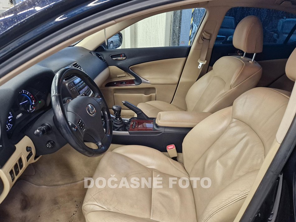 Lexus IS250 2.5i V6 