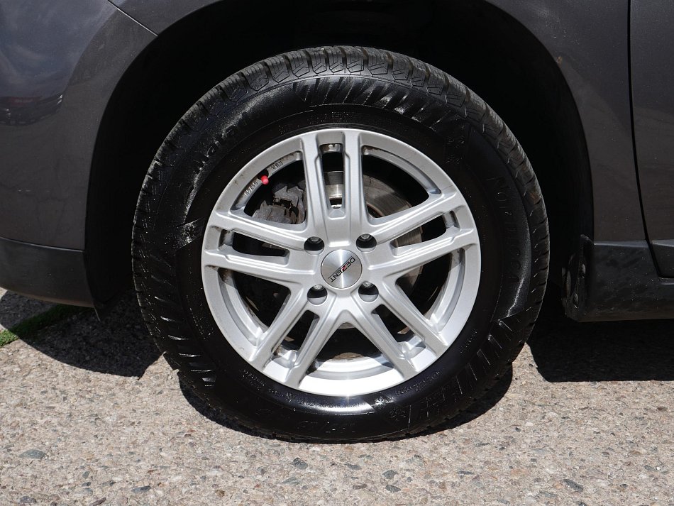 Peugeot 2008 1.2i 