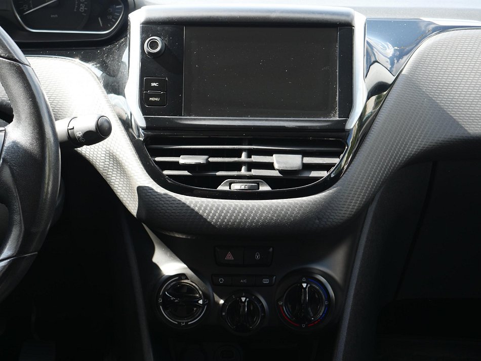 Peugeot 2008 1.2i 