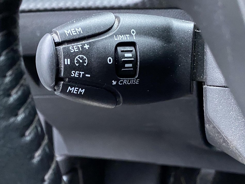 Peugeot 2008 1.2PT Active