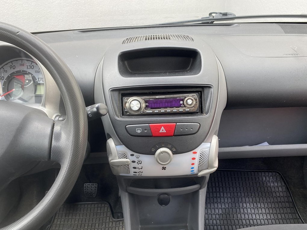 Toyota Aygo 1.0i 