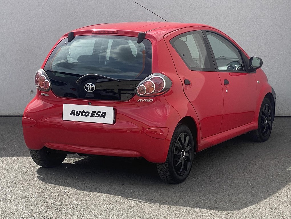 Toyota Aygo 1.0i 