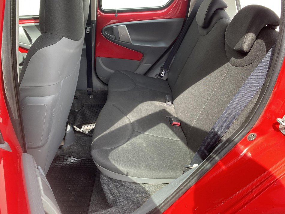 Toyota Aygo 1.0i 