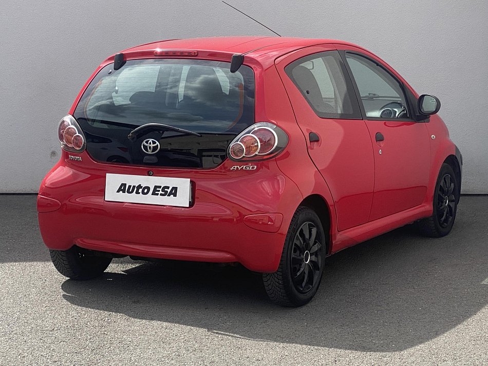 Toyota Aygo 1.0i 