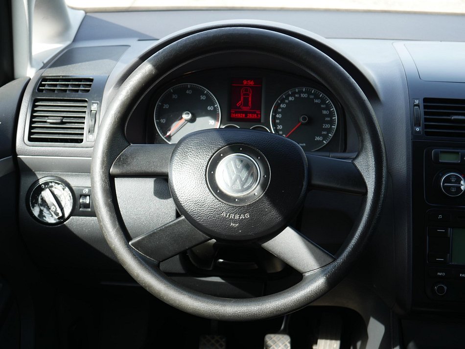 Volkswagen Touran 2.0i 