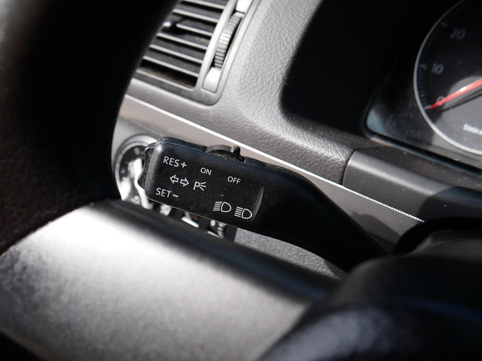 Volkswagen Touran 2.0i 