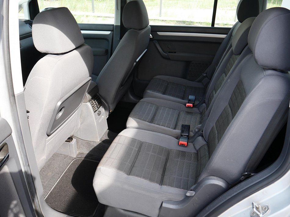 Volkswagen Touran 2.0i 