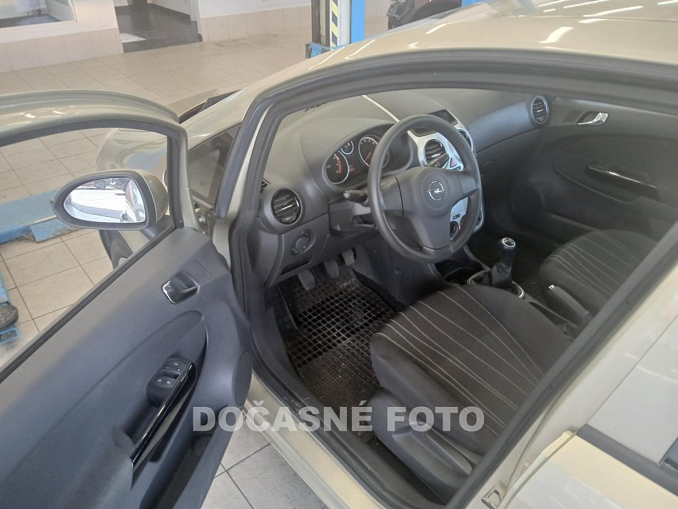 Opel Corsa 1.2i 