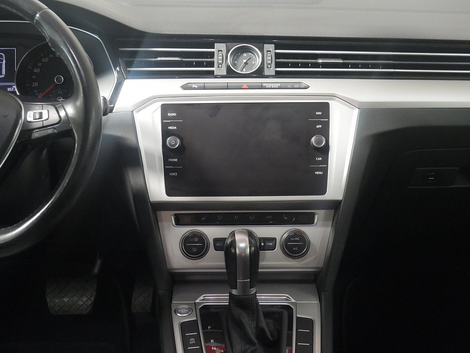 Volkswagen Passat 2.0 TDi 