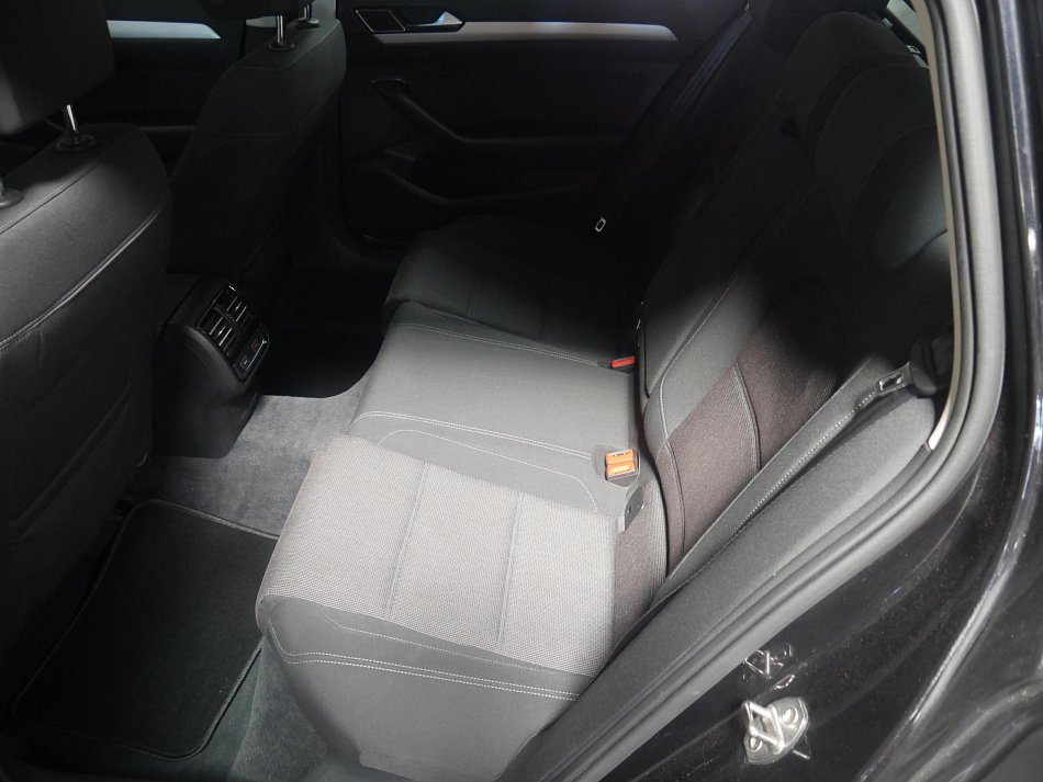 Volkswagen Passat 2.0 TDi 