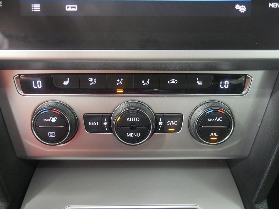 Volkswagen Passat 2.0 TDi 