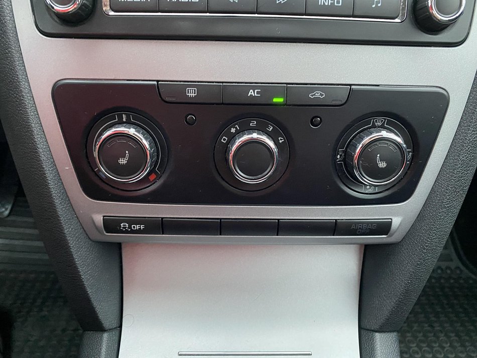 Škoda Octavia II 1.6 TDi Ambition