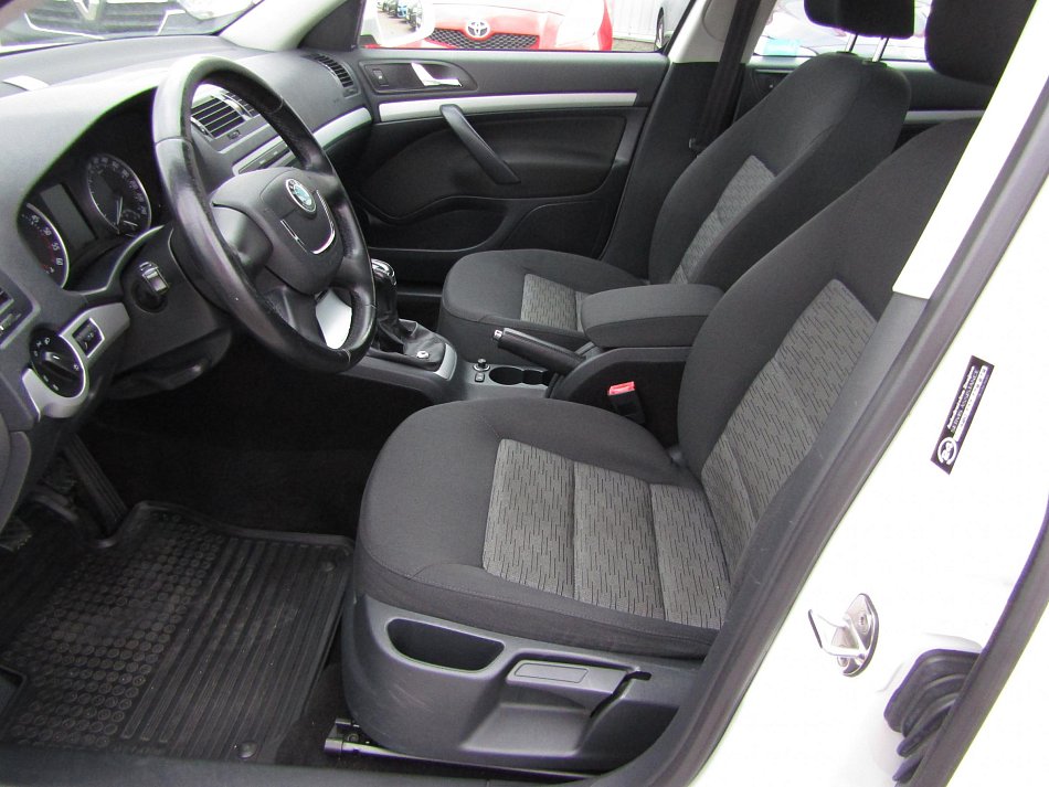 Škoda Octavia II 1.6 TDi Ambition