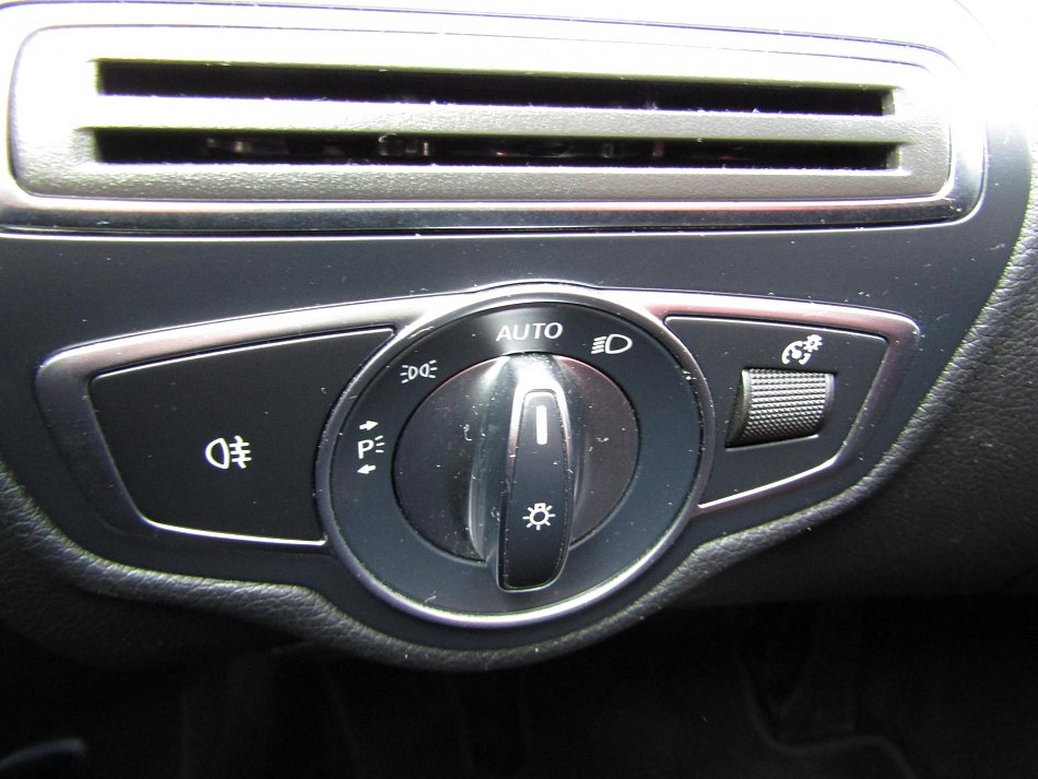 Mercedes-Benz Třída C 2.2CDi  C 220