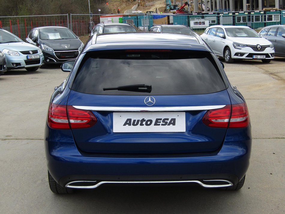 Mercedes-Benz Třída C 2.2CDi  C 220